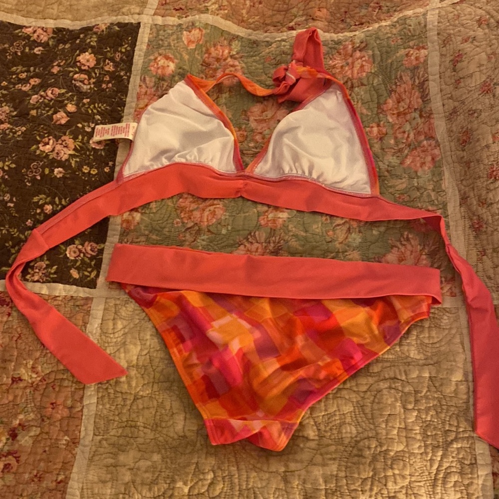 Bikini size medium - Picture 2 of 4